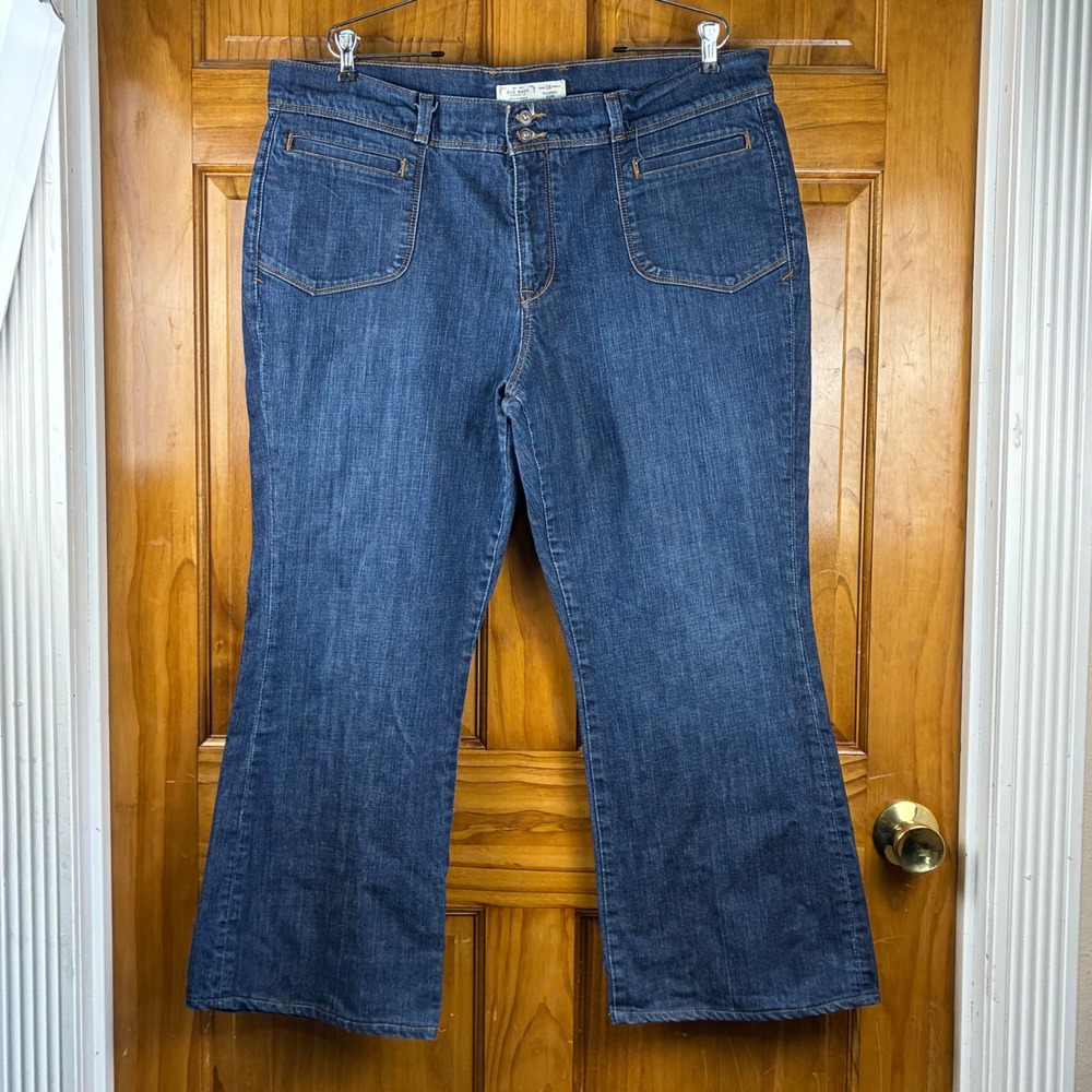 Old Navy Plus Size 18 Classic Rise Flare Jeans Blue Denim Patch Pocket Retro